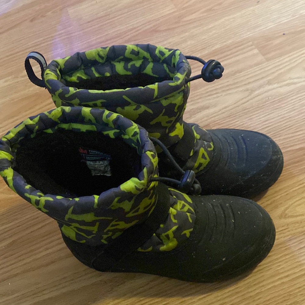 Boys snow boots